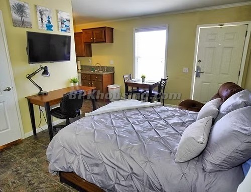 interior 4 bedroom gov housing military contractor housing